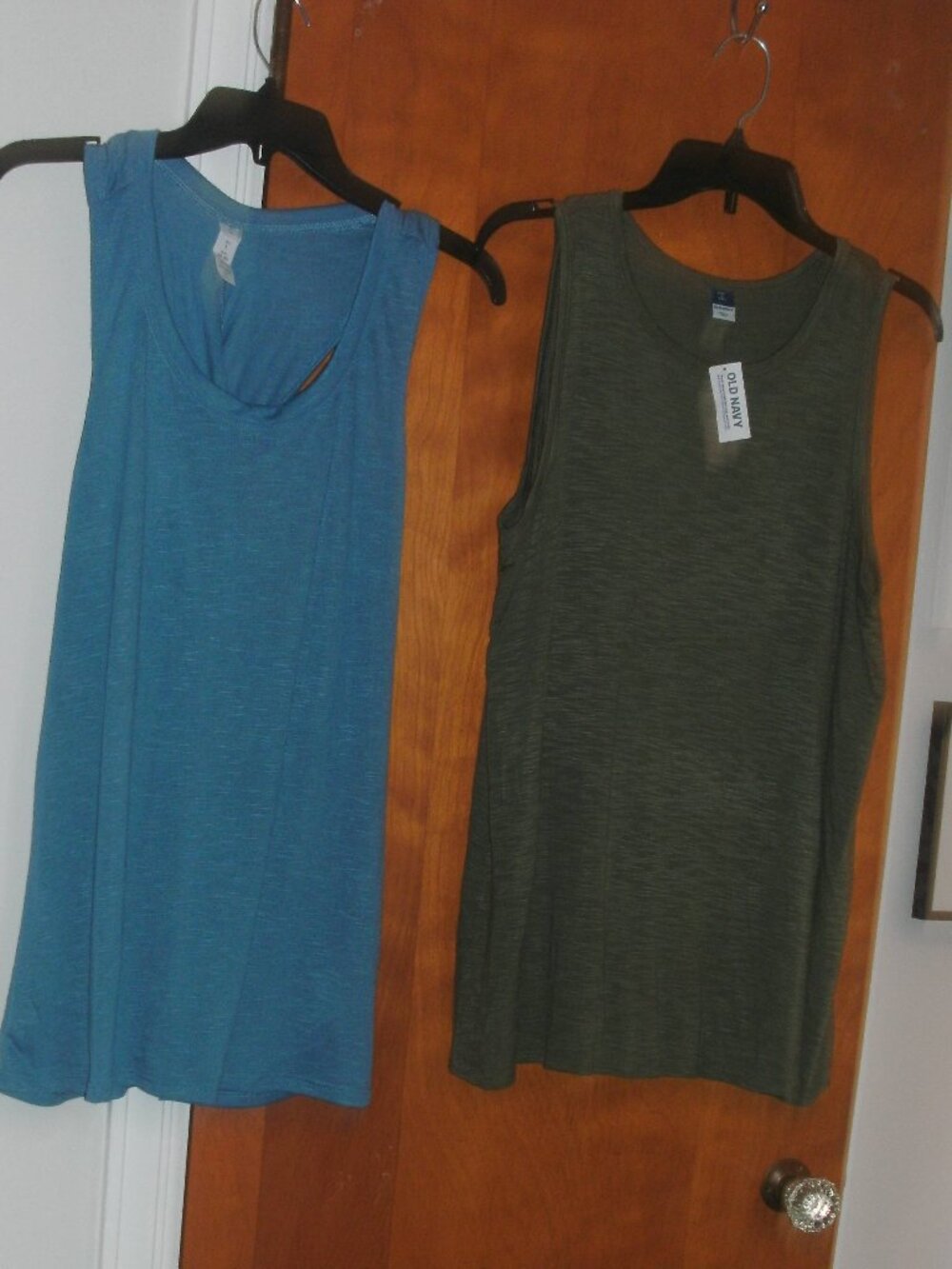2 ~ Slub Sleeveless Top lightweight Roomy Blue NEW BALANCE Green OLD NAVY size L